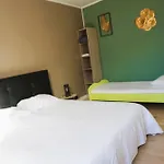 Family' Centre-ville Clim Wi-fi 2 * Нарбонна